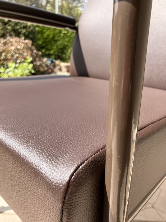 Easy-clean Vinyl Material Highback Chair