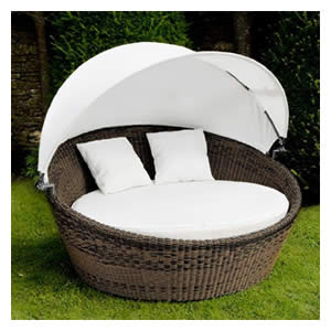 outdoor daybeds rattan loveseats and garden furniture